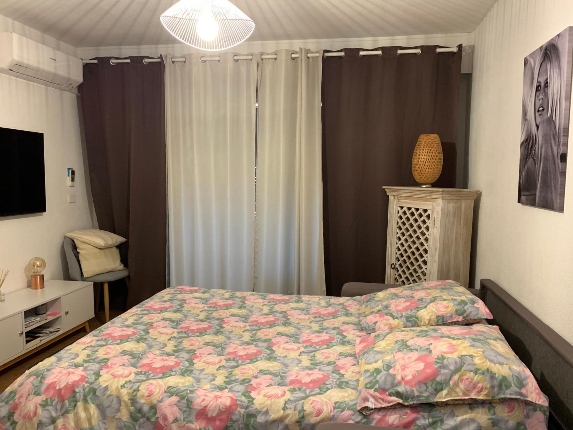 Appartement rue de l'amarrage à PORT GRIMAUD avec Terrasse vue canaux et garage Esterno foto